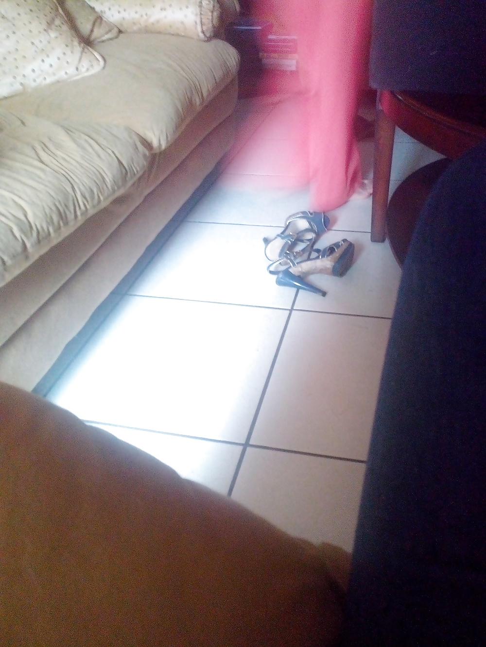 9P MILFs feet from mums friend