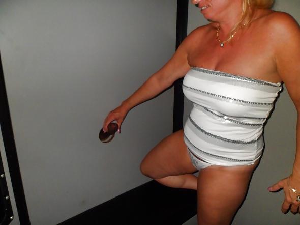 25P Gloryhole Sluts