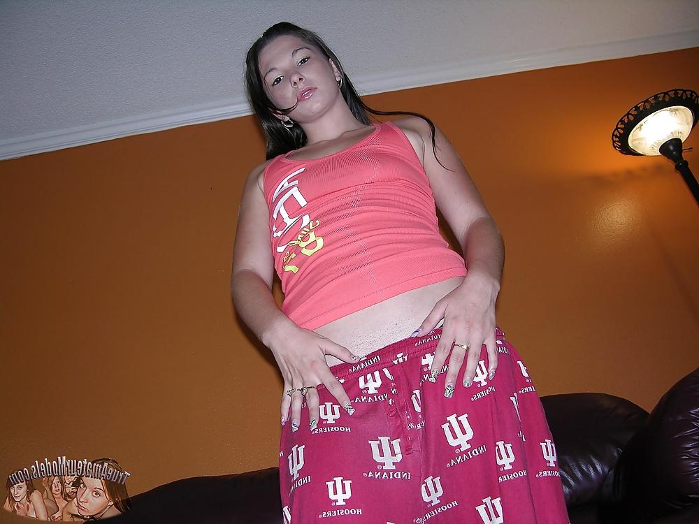 20P Amateur Teen Ava Models Nude
