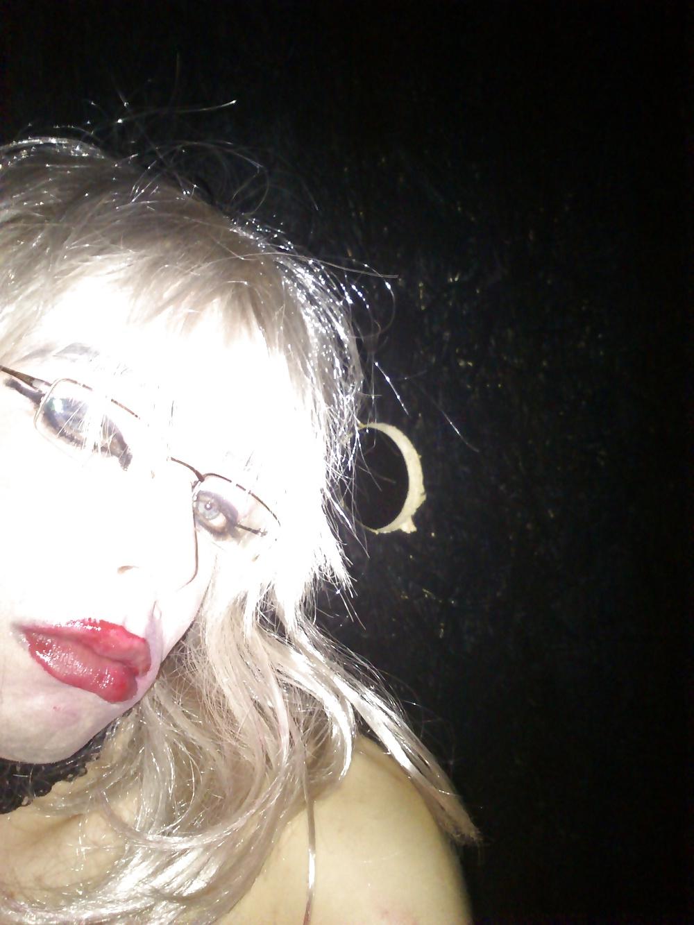 5P Used sissy faggot at glory hole