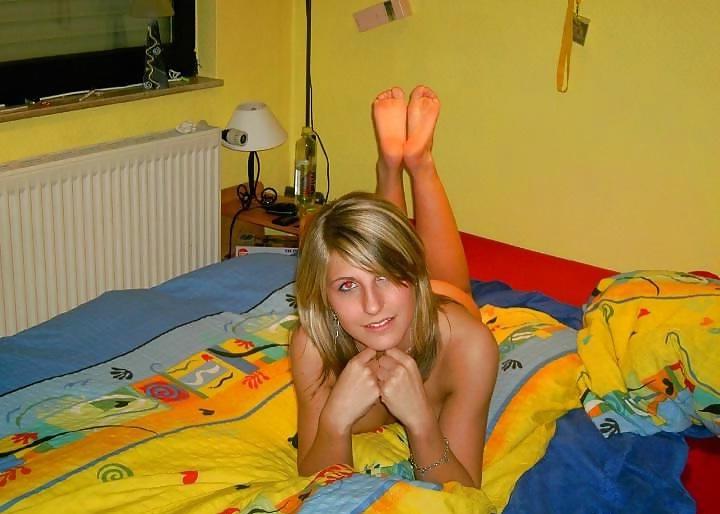 25P Awesome Amateur Teen Feet Part II