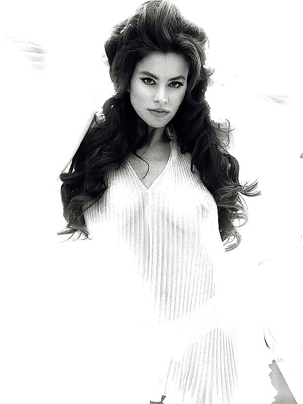 25P Best celeb nips and nudes