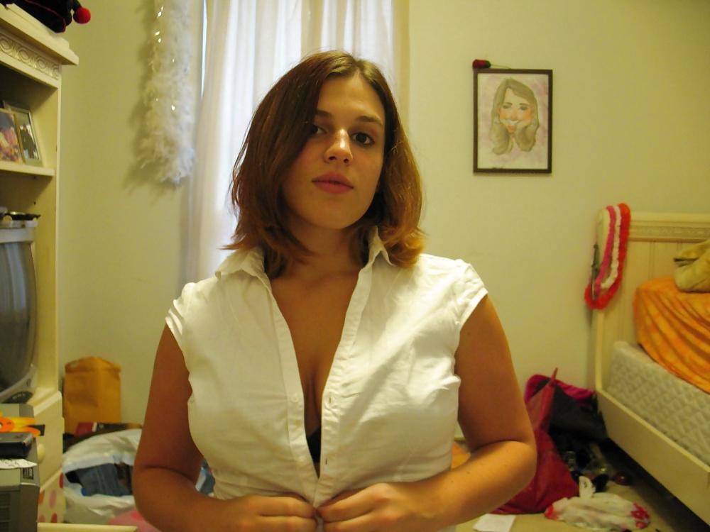 25P Pretty Amateur Teen Carole 4
