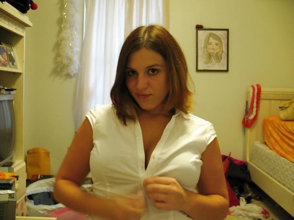 25P Pretty Amateur Teen Carole 3