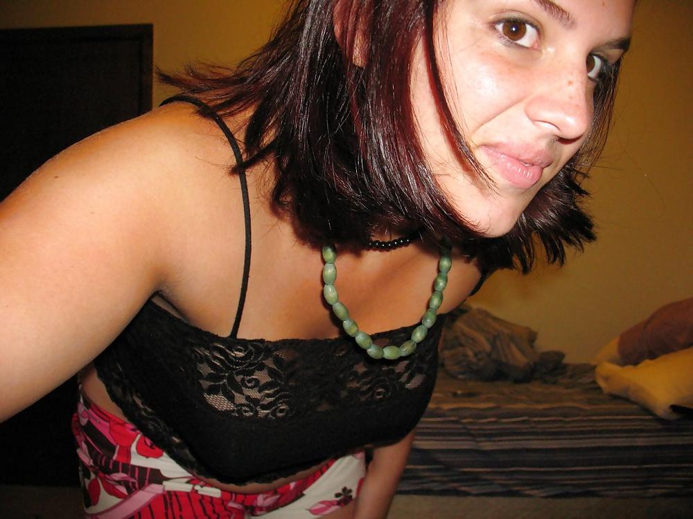 25P Pretty Amateur Teen Carole 3