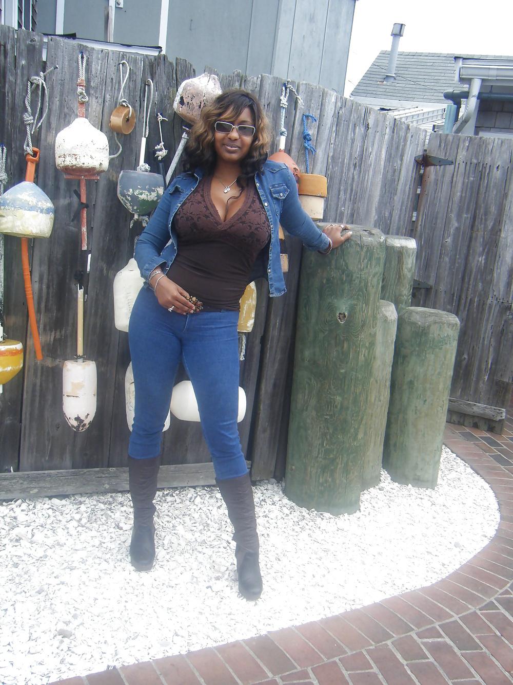 25P Hot Ebony Mamas