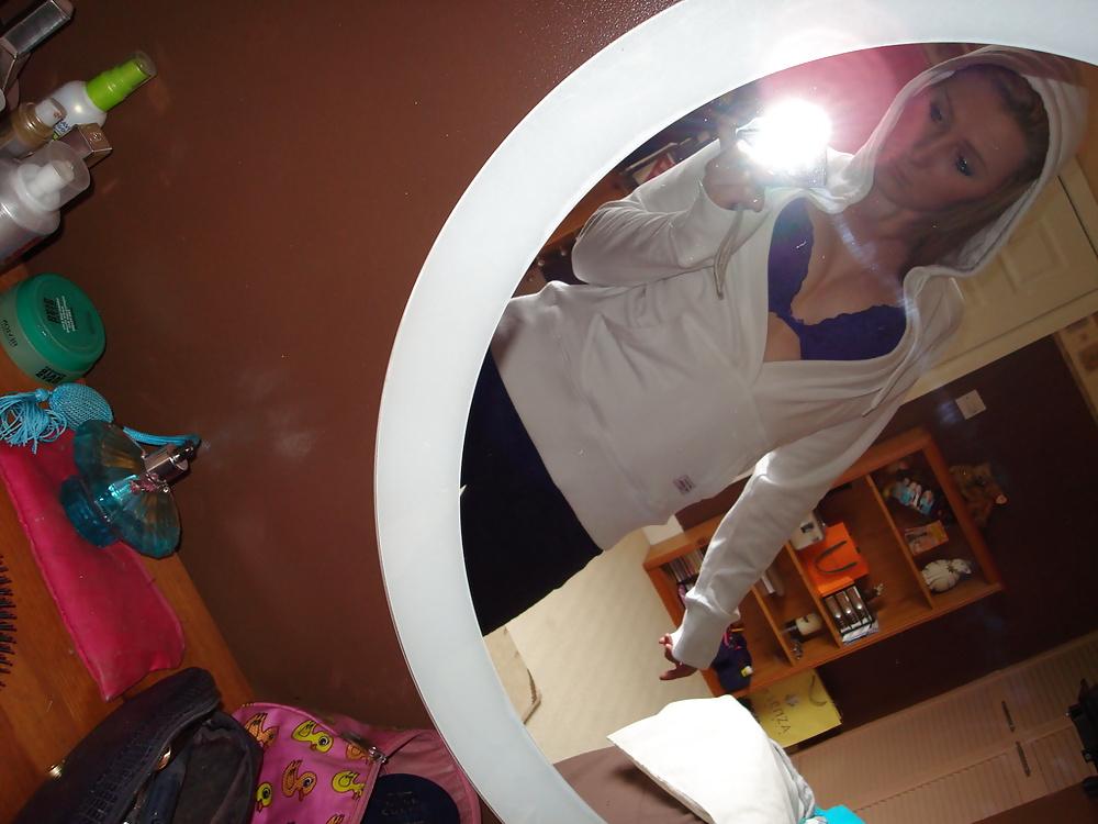 25P Pretty Amateur Teen Clara