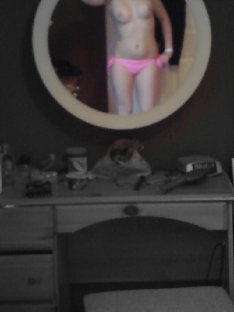 25P Pretty Amateur Teen Clara