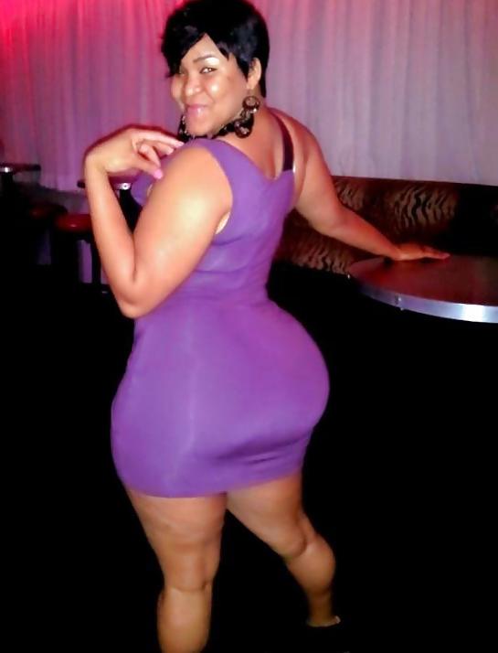 25P Curvy women best asses