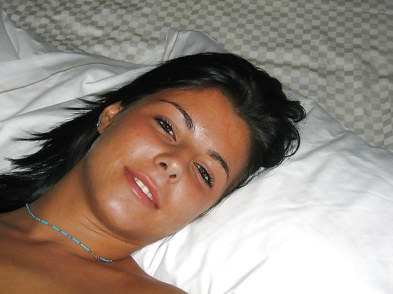 7P Tan Brunette Teen Amateur