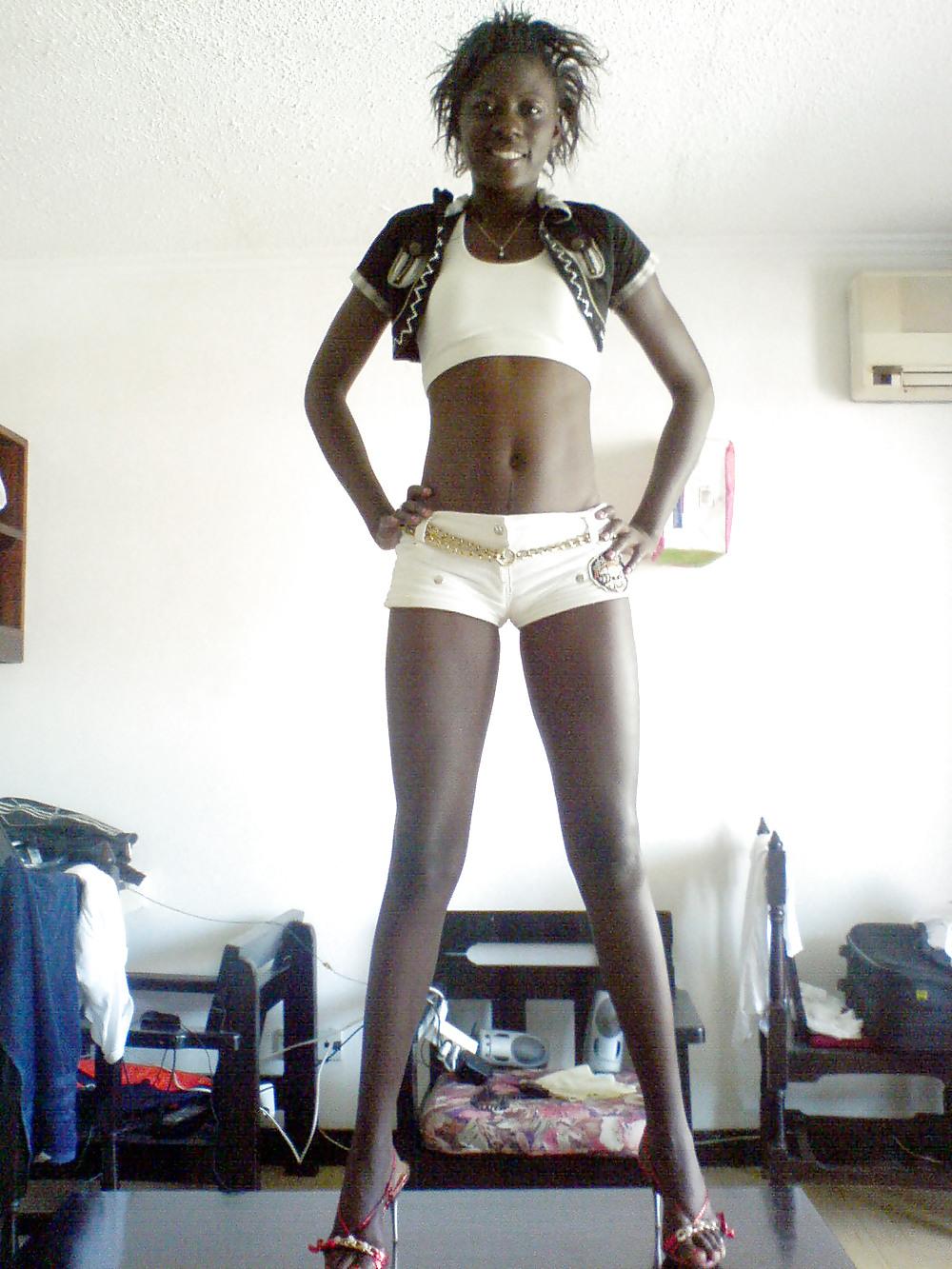 25P Pretty Amateur Ebony SelfShot 5
