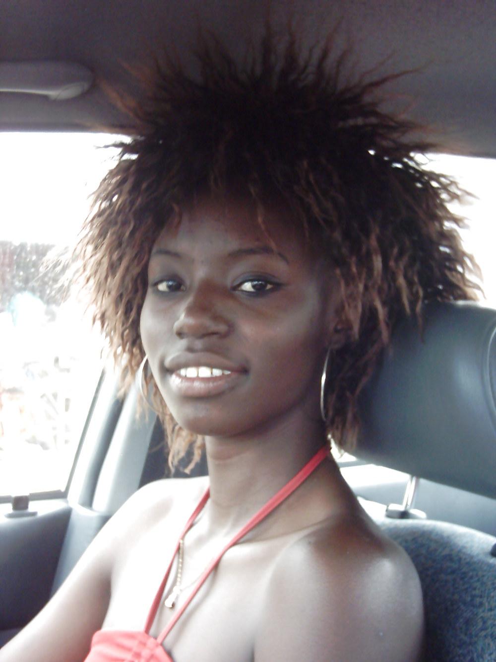 25P Pretty Amateur Ebony SelfShot 5