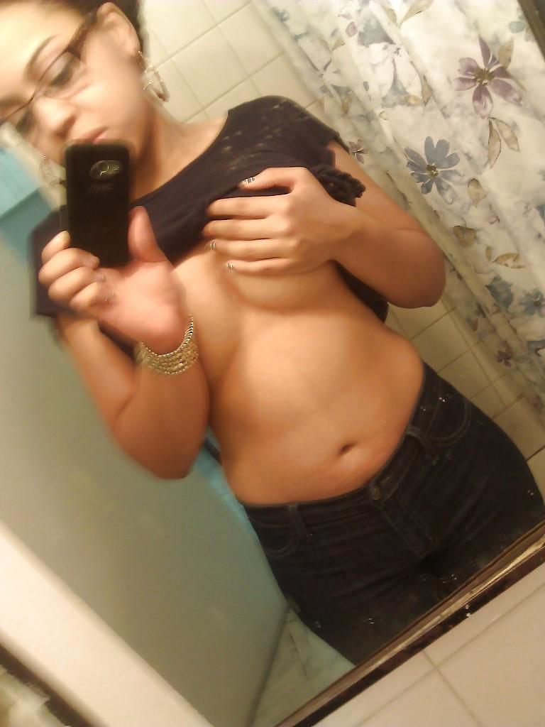 4P Ebony tits selfshot