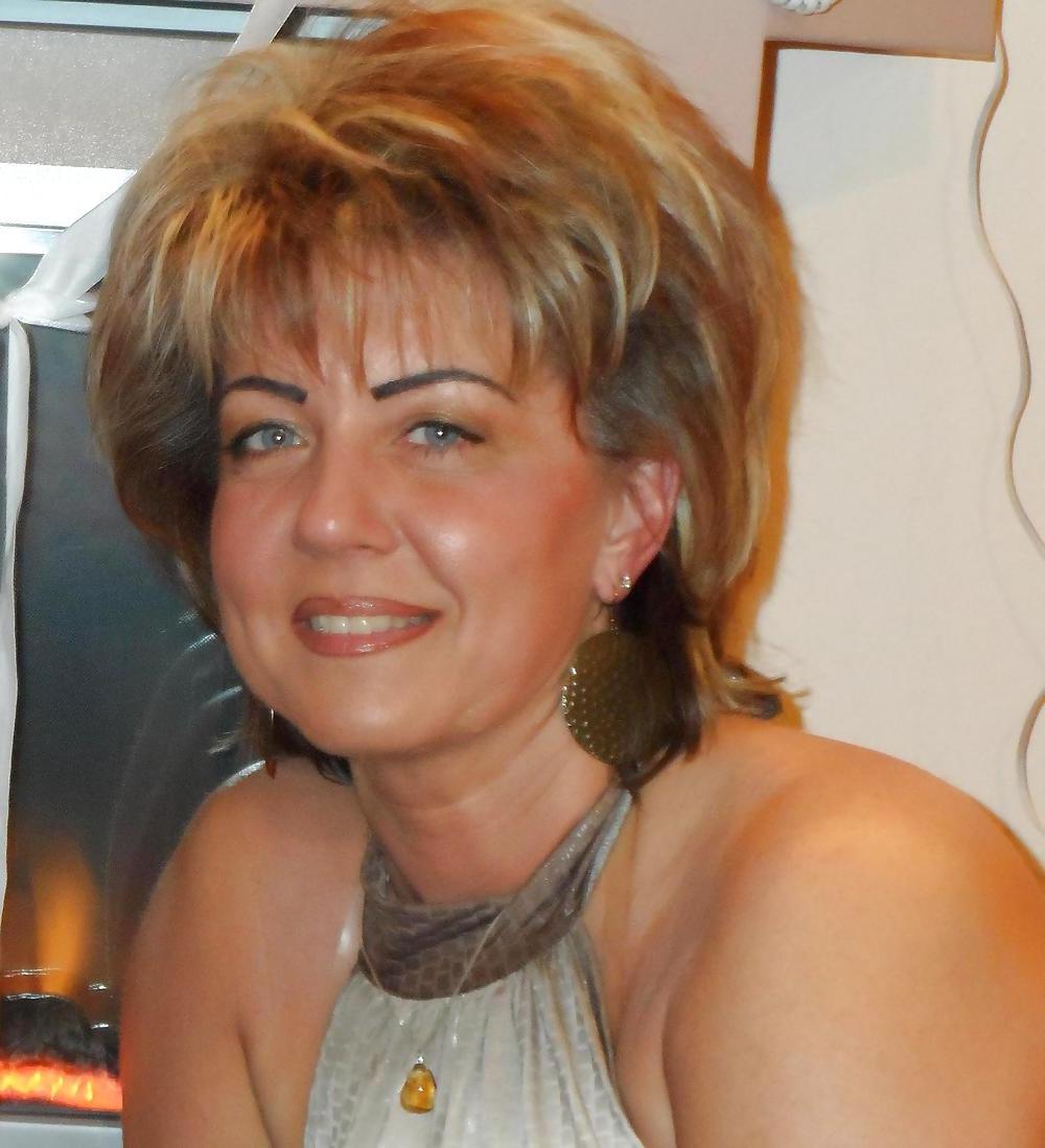 25P My mom hot friend (nonude)