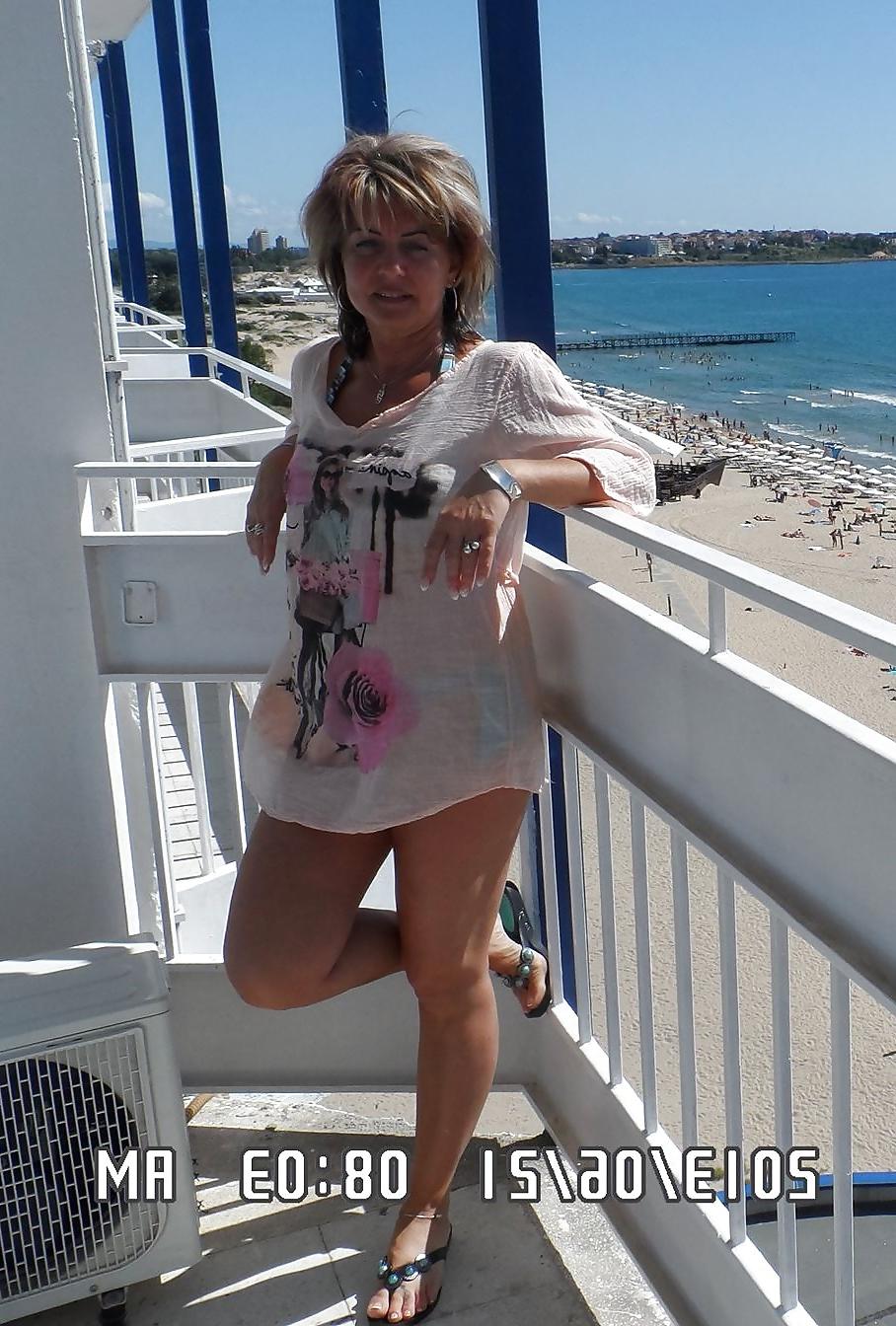 25P My mom hot friend (nonude)