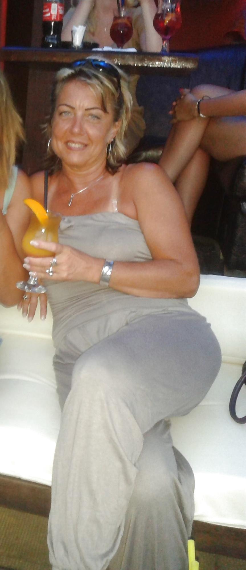 25P My mom hot friend (nonude)