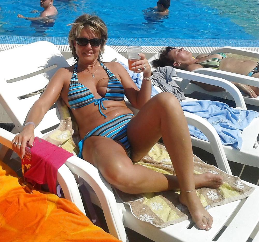 25P My mom hot friend (nonude)