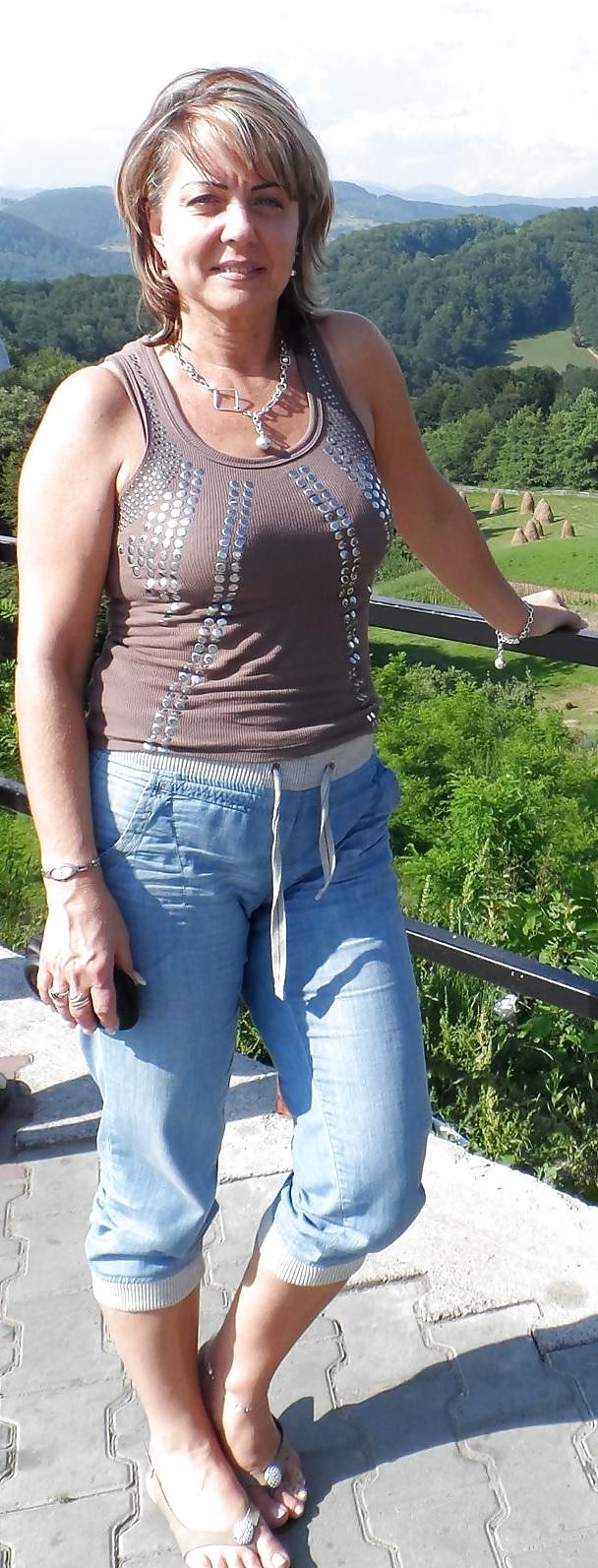 25P My mom hot friend (nonude)