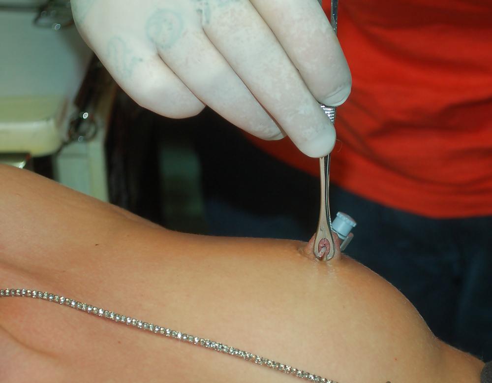 14P My Bulgarian Friend Nipple Piercing