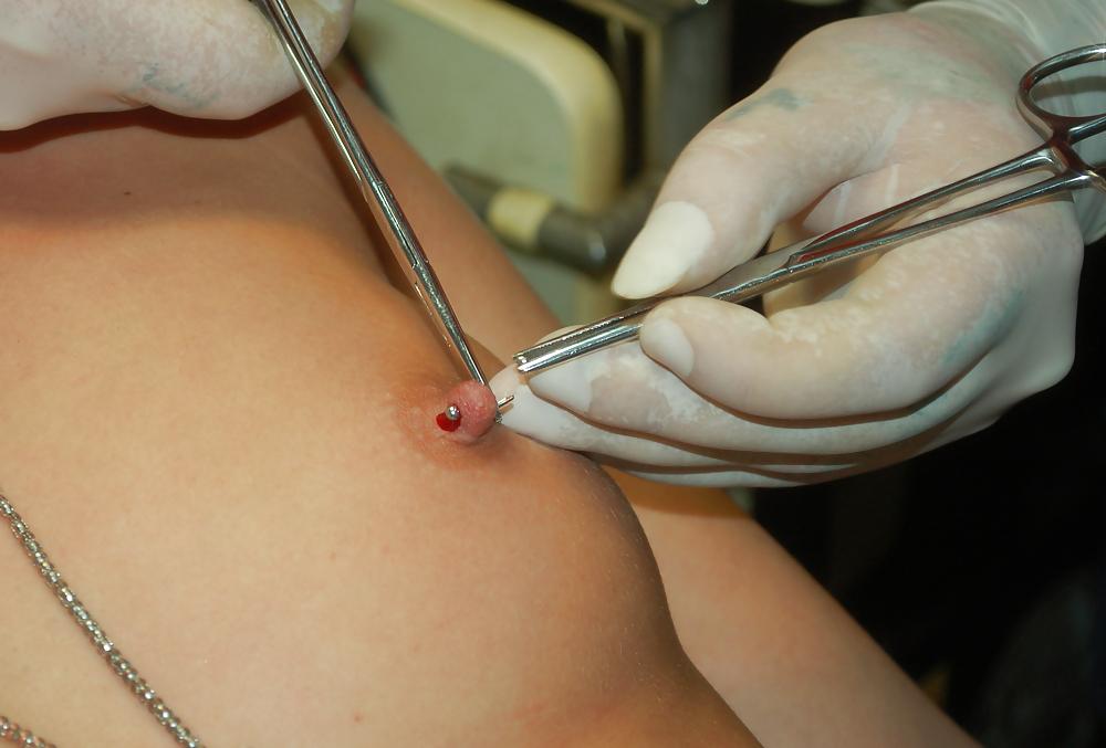 14P My Bulgarian Friend Nipple Piercing