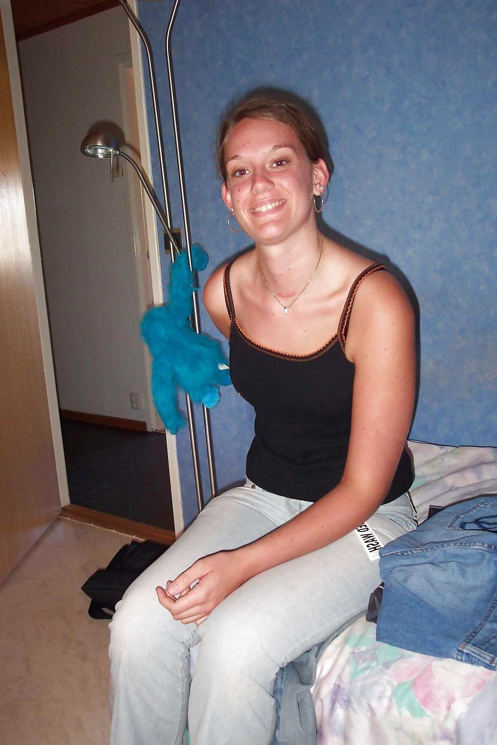 11P Amateur Teen Michele