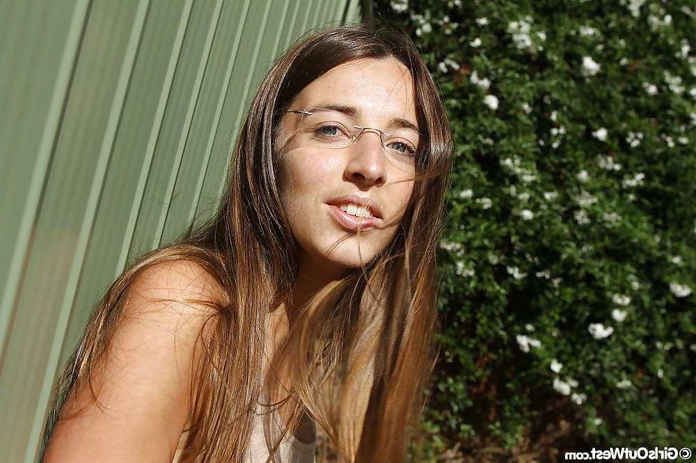 16P Lovely hairy amateur teen fingers her holes