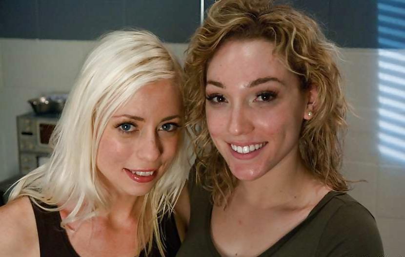 22P Lily Labeau machine fucked