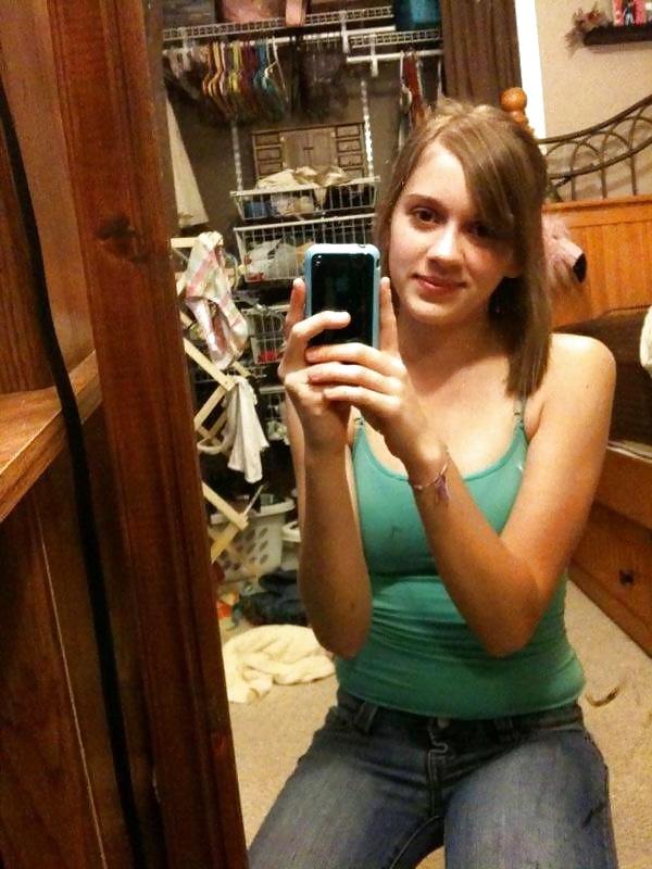 8P Nice Body Amateur Teen
