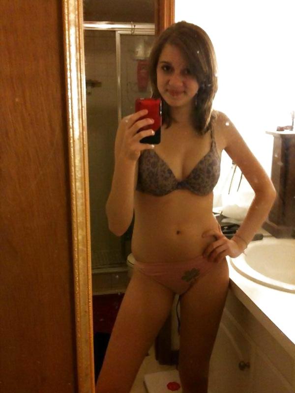 8P Nice Body Amateur Teen