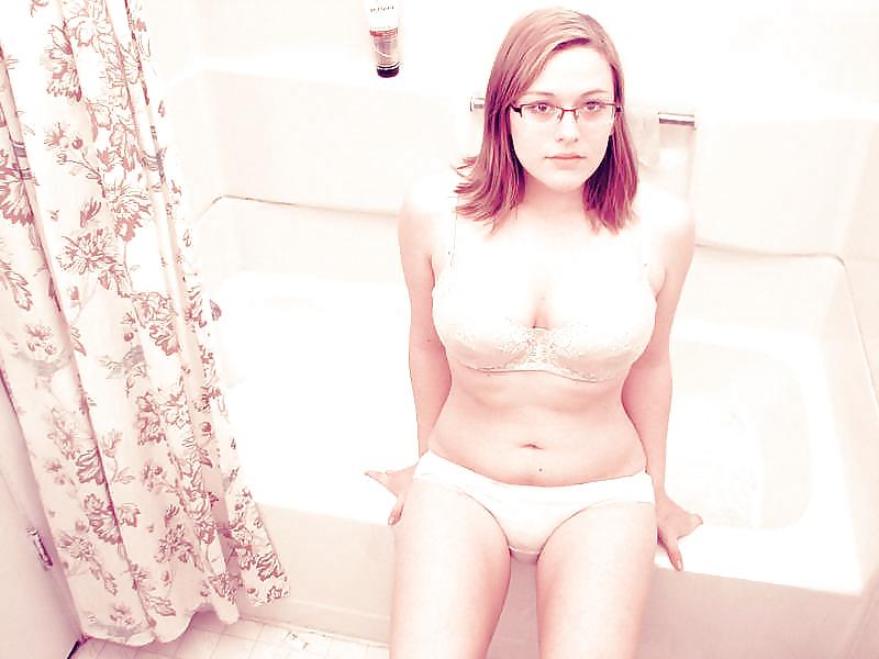 25P Amateur Teen Selfies