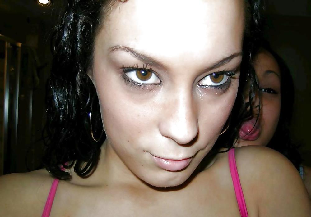 25P BUSTY AMATEUR TEEN AND HER RUBBERDUCK
