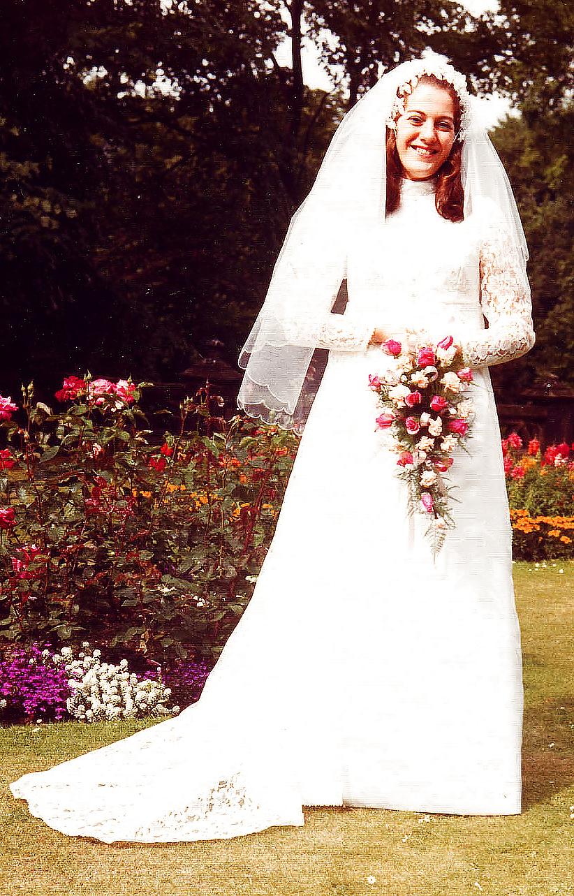 23P The Best of Naked Wife Dorothy