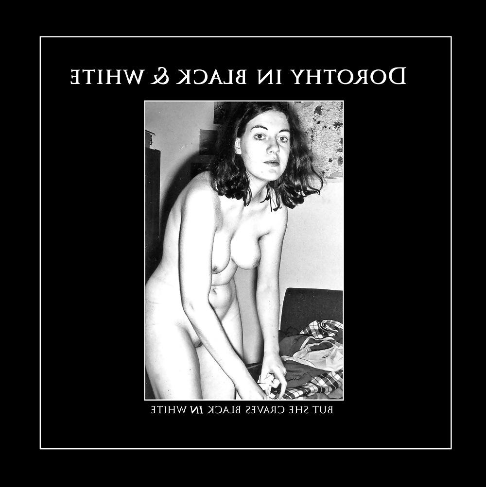 23P The Best of Naked Wife Dorothy
