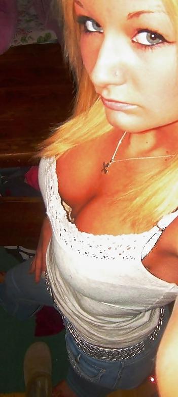 24P Hot Amateur Teen Slut