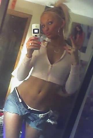 24P Hot Amateur Teen Slut