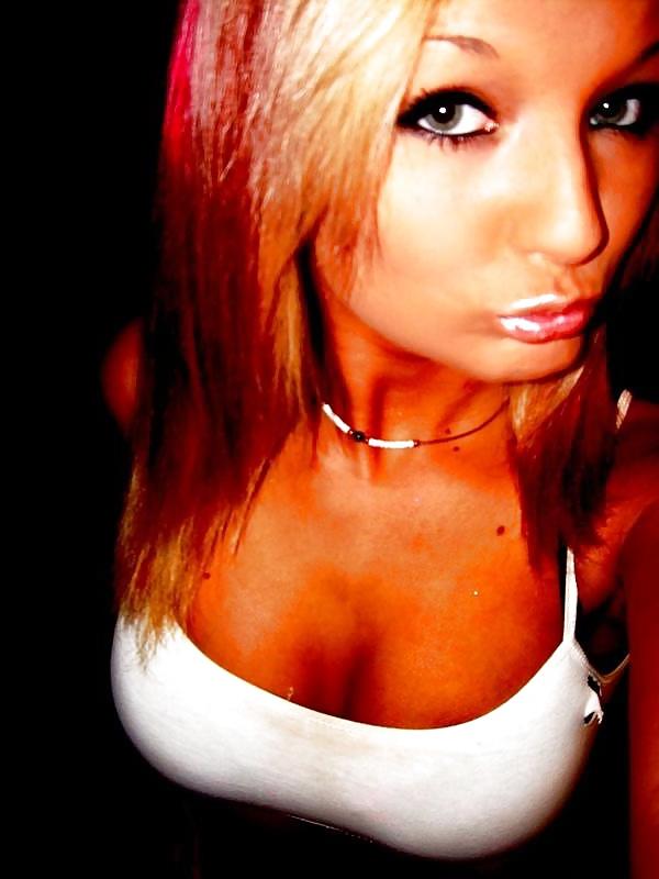 24P Hot Amateur Teen Slut