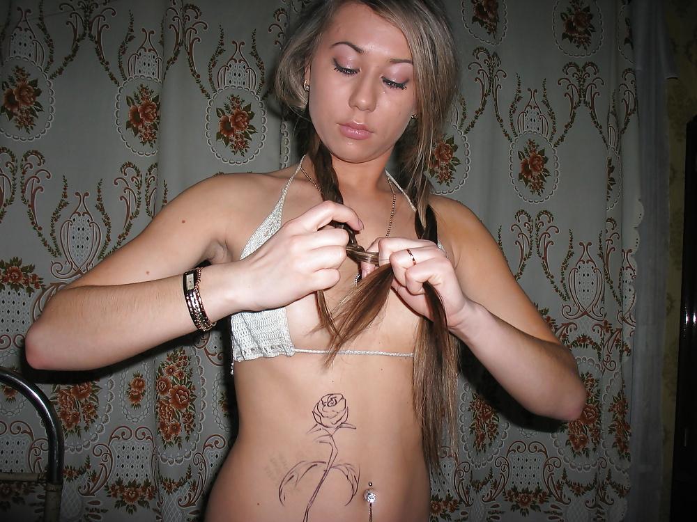25P Pretty Blonde Amateur Teen