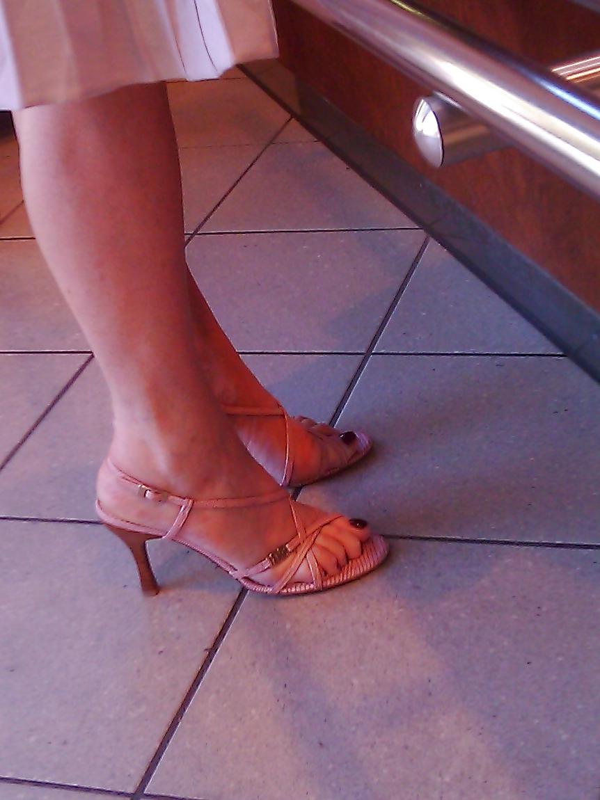 15P Various feet, shoes, sandals from the last couple of weeks