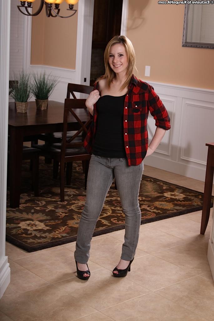 16P Romantic amateur teen Tweety Valentine is a very sexy blonde