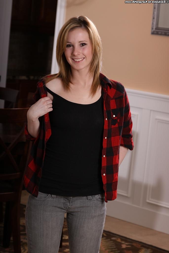 16P Romantic amateur teen Tweety Valentine is a very sexy blonde