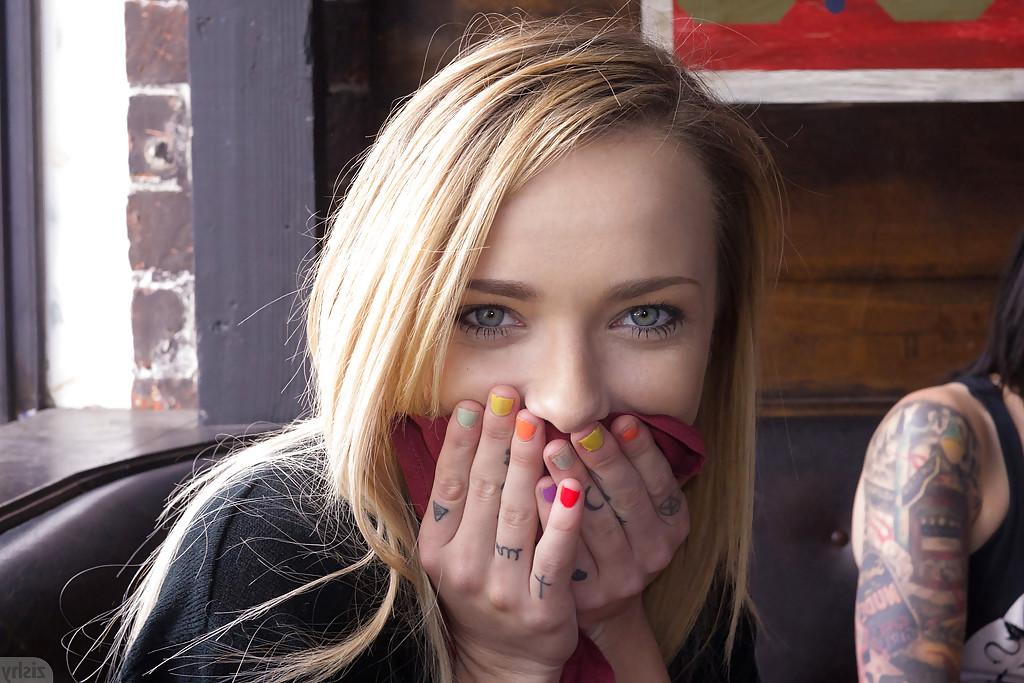 12P Slutty blonde amateur teen Carmen Callaway flashing her ass in public