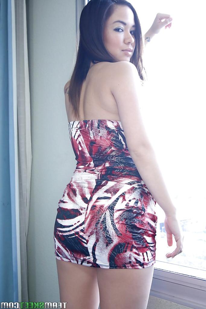 16P Cute amateur teen Audrina Grace is showing her sexy pussy