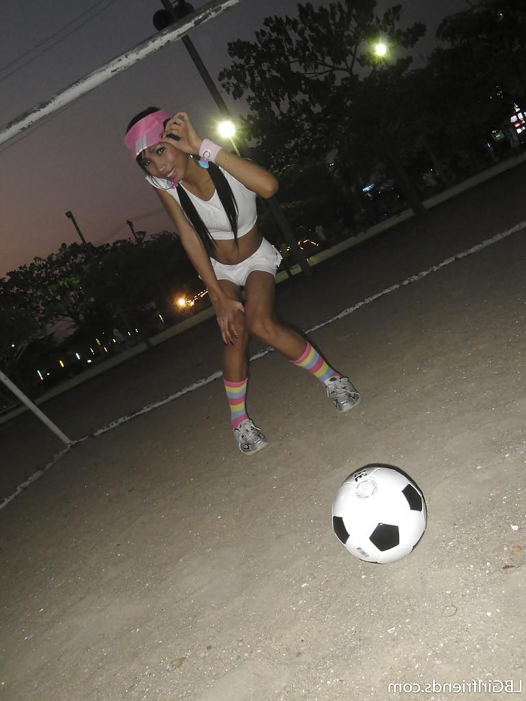 16P Beautiful Asian shemale amateur Marry stroking her dick and posing outdoors