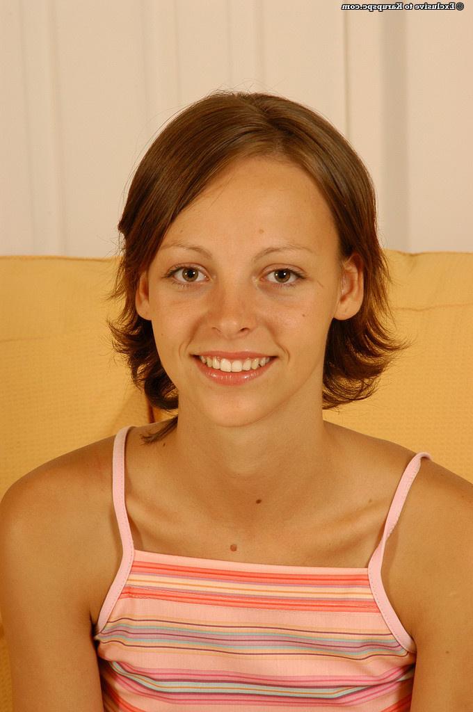 16P Decisive amateur teen babe Agnes is a skinny model with lusty coupler