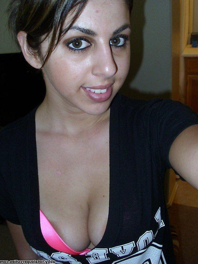 20P Pictures of teen girl Abby taking hot pics of herself