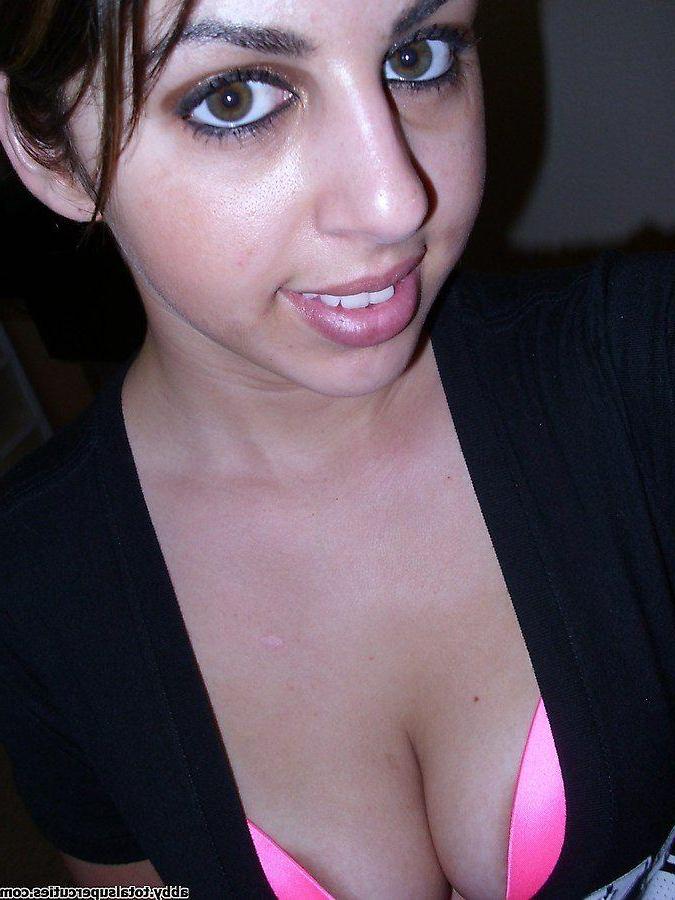 20P Pictures of teen girl Abby taking hot pics of herself