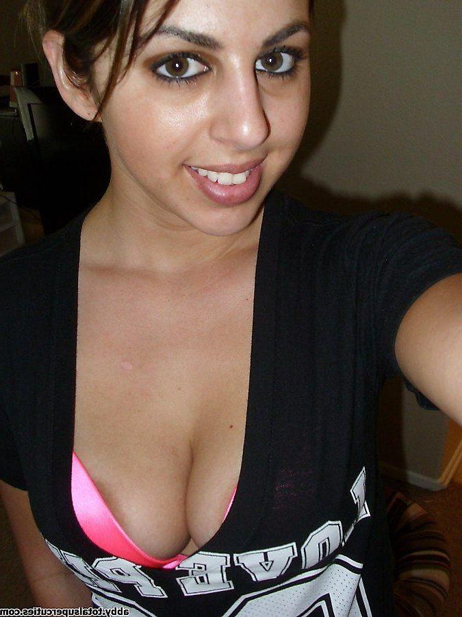 20P Pictures of teen girl Abby taking hot pics of herself
