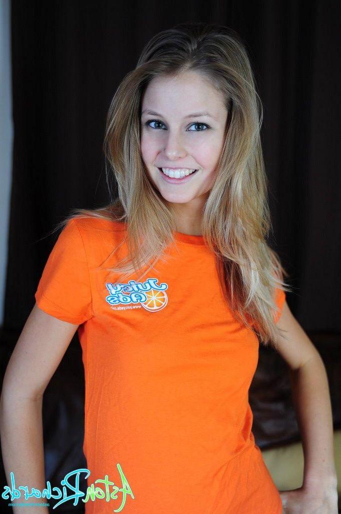 15P Pictures of teen Aston Richards teasing in an orange shirt
