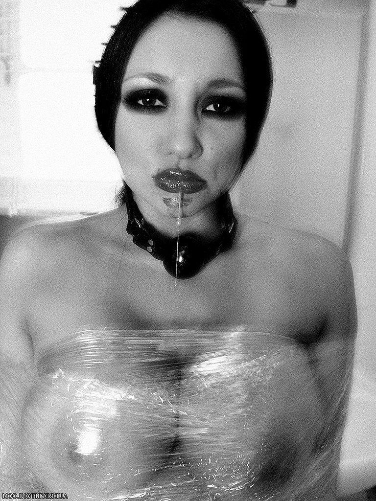 15P Pictures of Audrey Bitoni in a crazy bondage situation