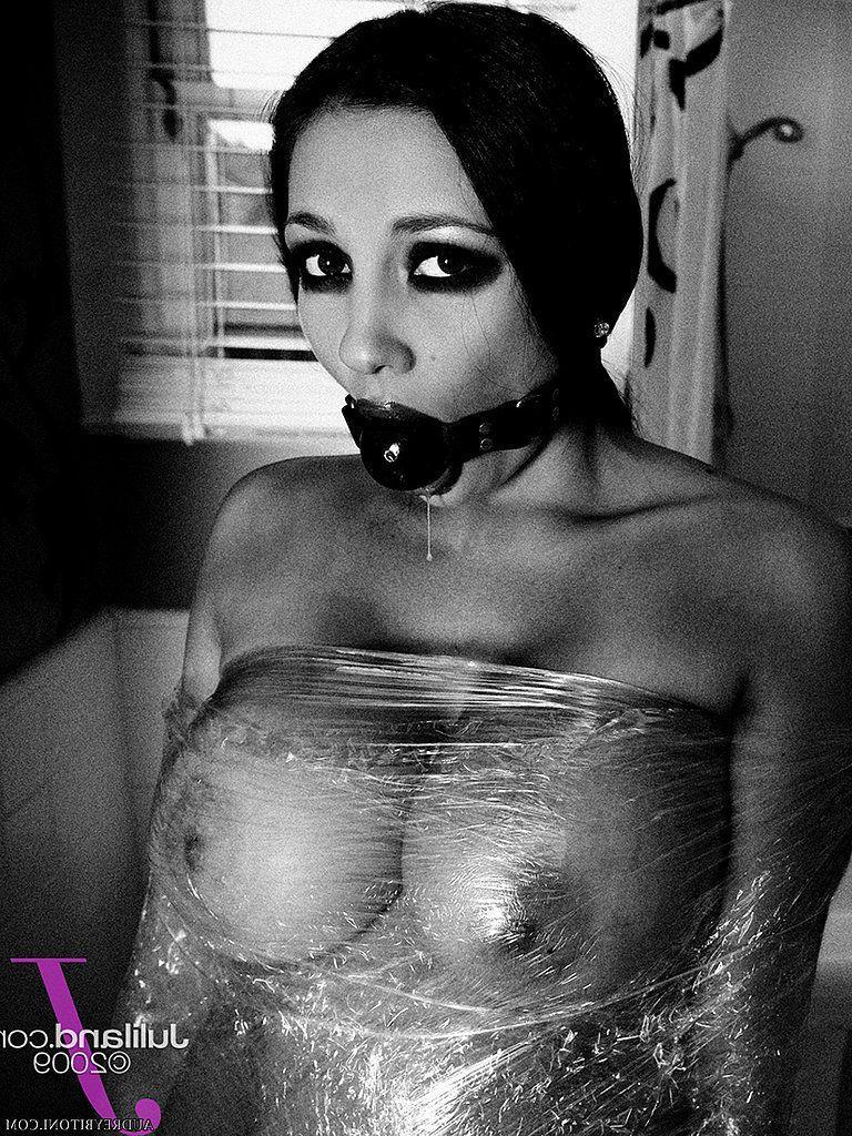15P Pictures of Audrey Bitoni in a crazy bondage situation